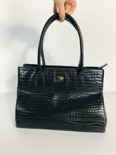 Load image into Gallery viewer, Osprey Women&#39;s Leather Croc Shoulder Bag | M UK10-12 | Black
