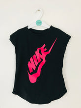 Load image into Gallery viewer, Nike Girl’s Graphic Sports Tee T-Shirt | 5-6 Years | Black Pink
