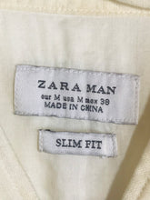 Load image into Gallery viewer, Zara Men&#39;s Lightweight Button-Up Shirt | M | White
