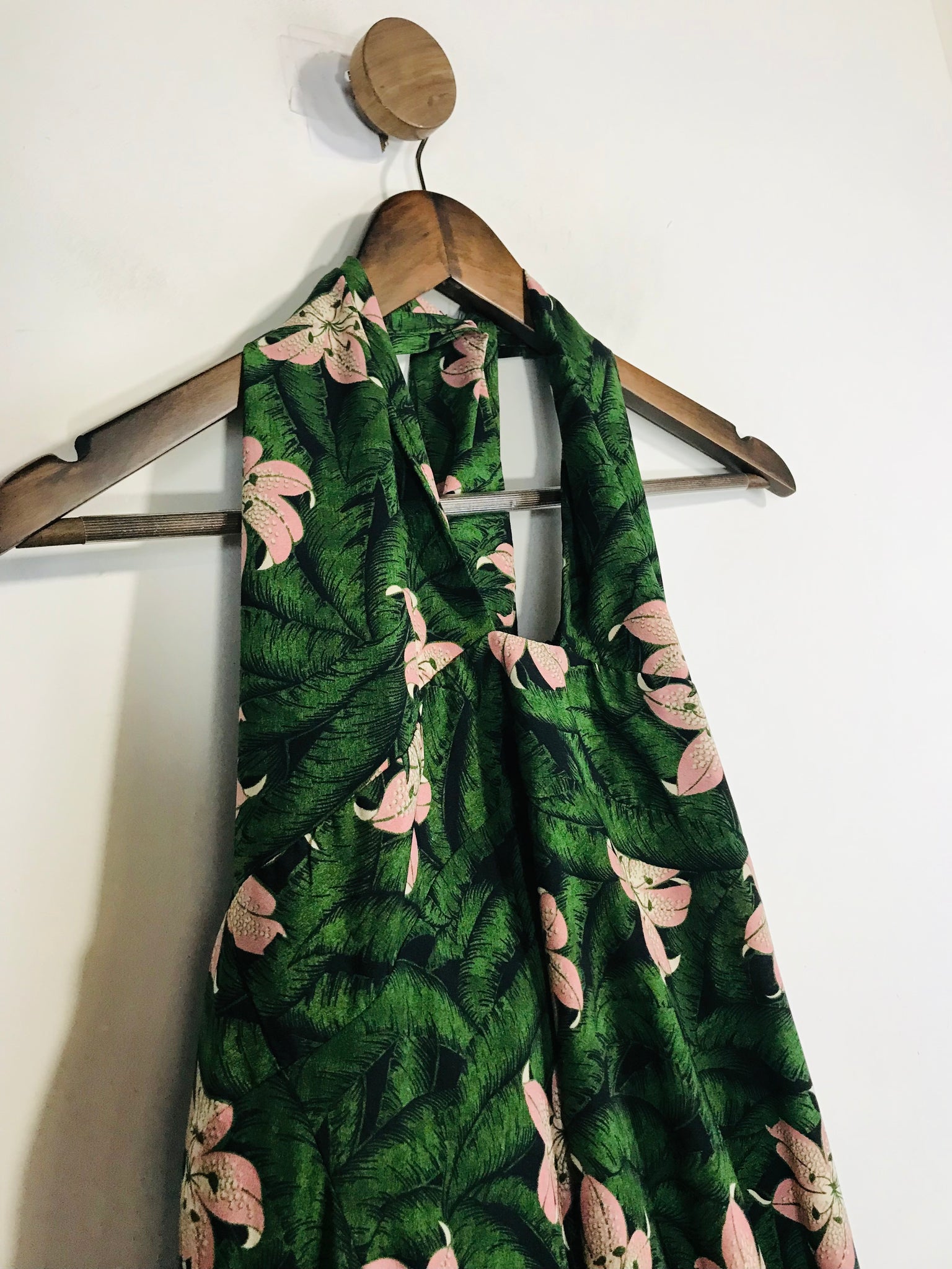 Topshop Women's Floral Halter Neck Maxi Dress | UK12 | Green ReThread Topshop Women's Floral Halter Neck Maxi Dress | UK12 | Green ReThread