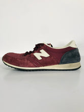 Load image into Gallery viewer, New Balance Women&#39;s Suede Trainers | UK6 | Red
