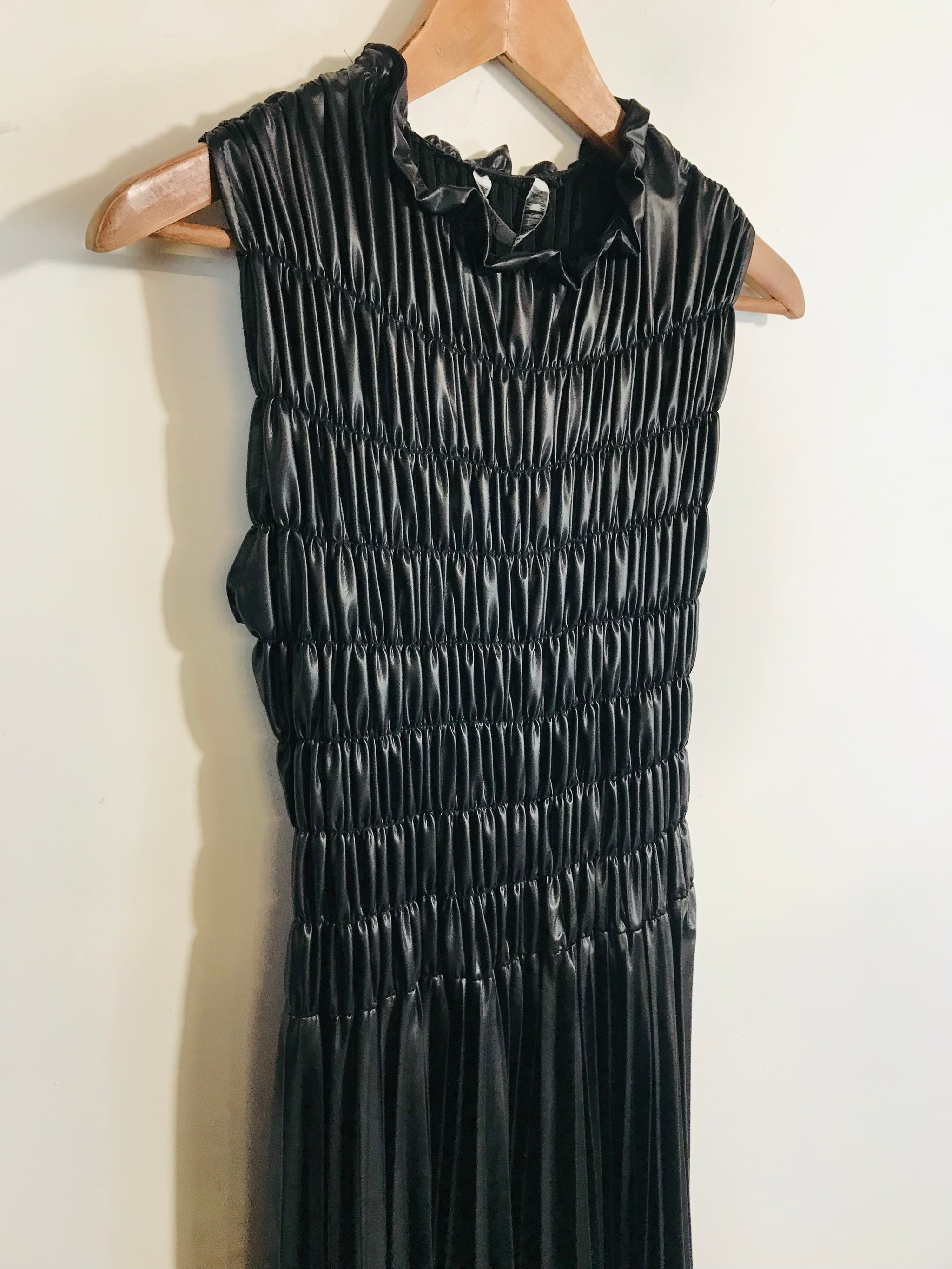 black mini dress leather Miss Circle Quilia Black Vegan Crocodile Leather Plunge Mini Dress M main image 1