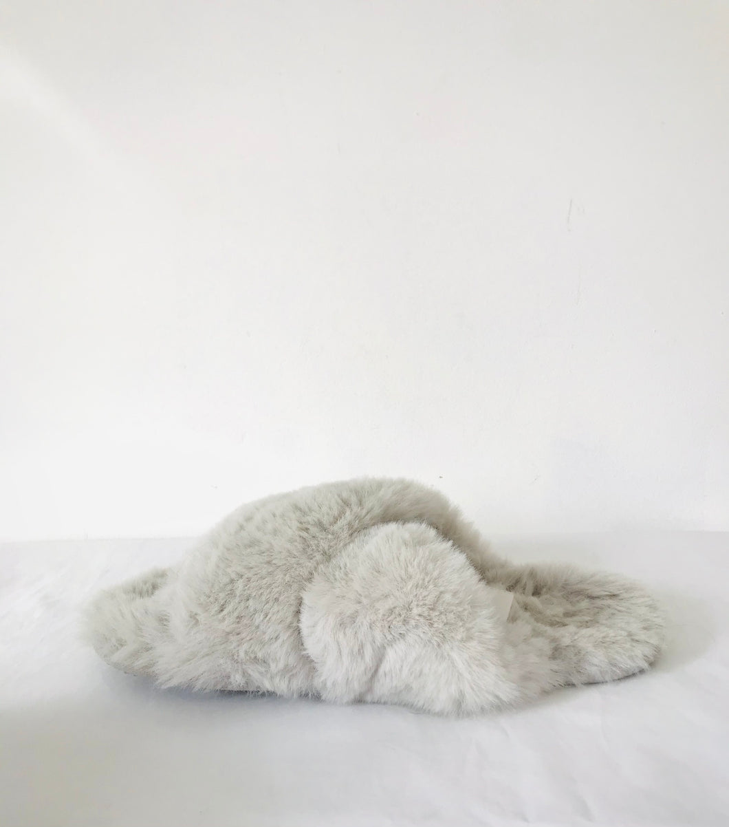 The White Company Women’s Fluffy Slip-On Slippers | L UK7-8 | White