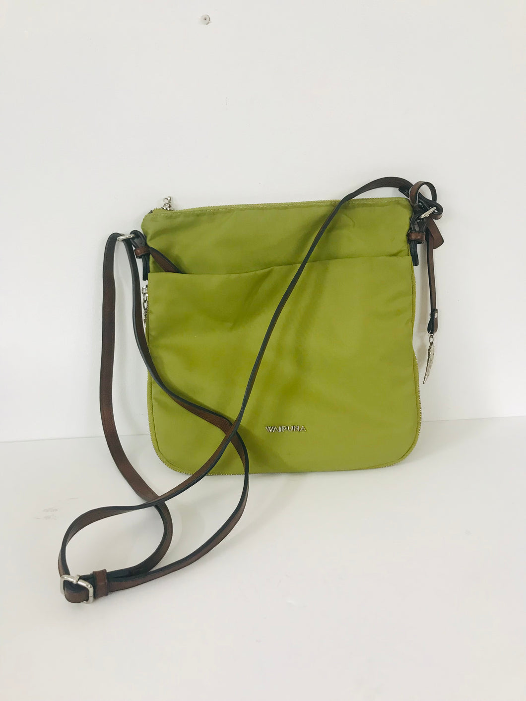 Waipuna Women's Expandable Crossbody Bag | Medium | Green