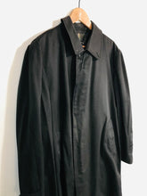 Load image into Gallery viewer, Burberrys Men&#39;s Long Overcoat | L | Black
