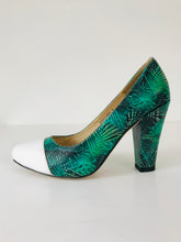 Load image into Gallery viewer, Yull Women&#39;s Palm Leaf Print Court Heels | UK6 | Green
