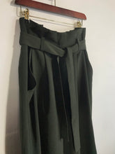Load image into Gallery viewer, Cos Women&#39;s High Waist Paper Bag Waist Culottes Trousers | EU36 UK8 | Green
