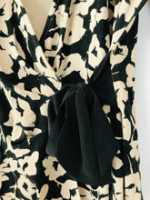 Load image into Gallery viewer, Fenn Wright Manson Women&#39;s Floral Wrap Blouse | UK16 | Black
