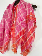 Load image into Gallery viewer, Inoui Women&#39;s Wool Check Gingham Scarf | OS | Pink
