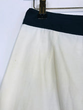Load image into Gallery viewer, Banana Republic Women&#39;s Pleated Mini Skirt | US2P | White
