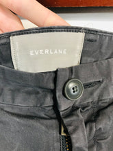 Load image into Gallery viewer, Everlane Men&#39;s Chinos Trousers | 31 x 30 | Grey
