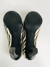 Load image into Gallery viewer, Ecco Women&#39;s zebra print Heels | 36 UK3 | Multicoloured
