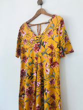 Load image into Gallery viewer, Boysen’s Women&#39;s Floral Shift Dress | 42 UK14-16 | Yellow
