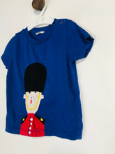 Load image into Gallery viewer, Boden Kid&#39;s London Guards Embroidered T-Shirt | 12-18 Months | Blue
