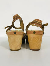 Load image into Gallery viewer, Clarks Women&#39;s Boho Wedge Heels | 5.5 | Brown

