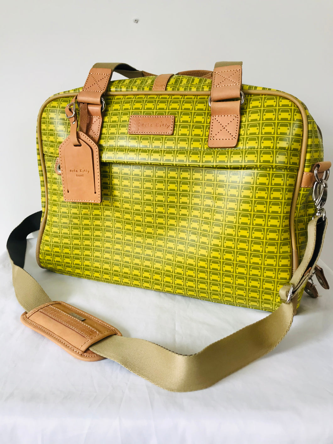 Orla Kiely Women’s Car Print Weekend Holdall Bag | Large | Green Yellow