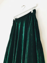 Load image into Gallery viewer, Collectif Vintage Women’s Velvet Midi Skirt | UK10 | Green

