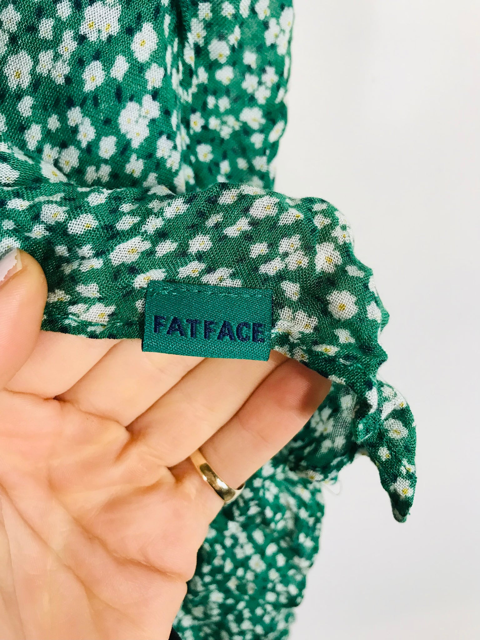 Fat Face Women's Floral Scarf | M UK10-12 | Green ReThread Fat Face Women's Floral Scarf | M UK10-12 | Green ReThread