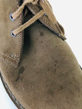 Load image into Gallery viewer, Clarks Originals Women&#39;s Suede Ankle Desert Boots | UK6.5 | Brown
